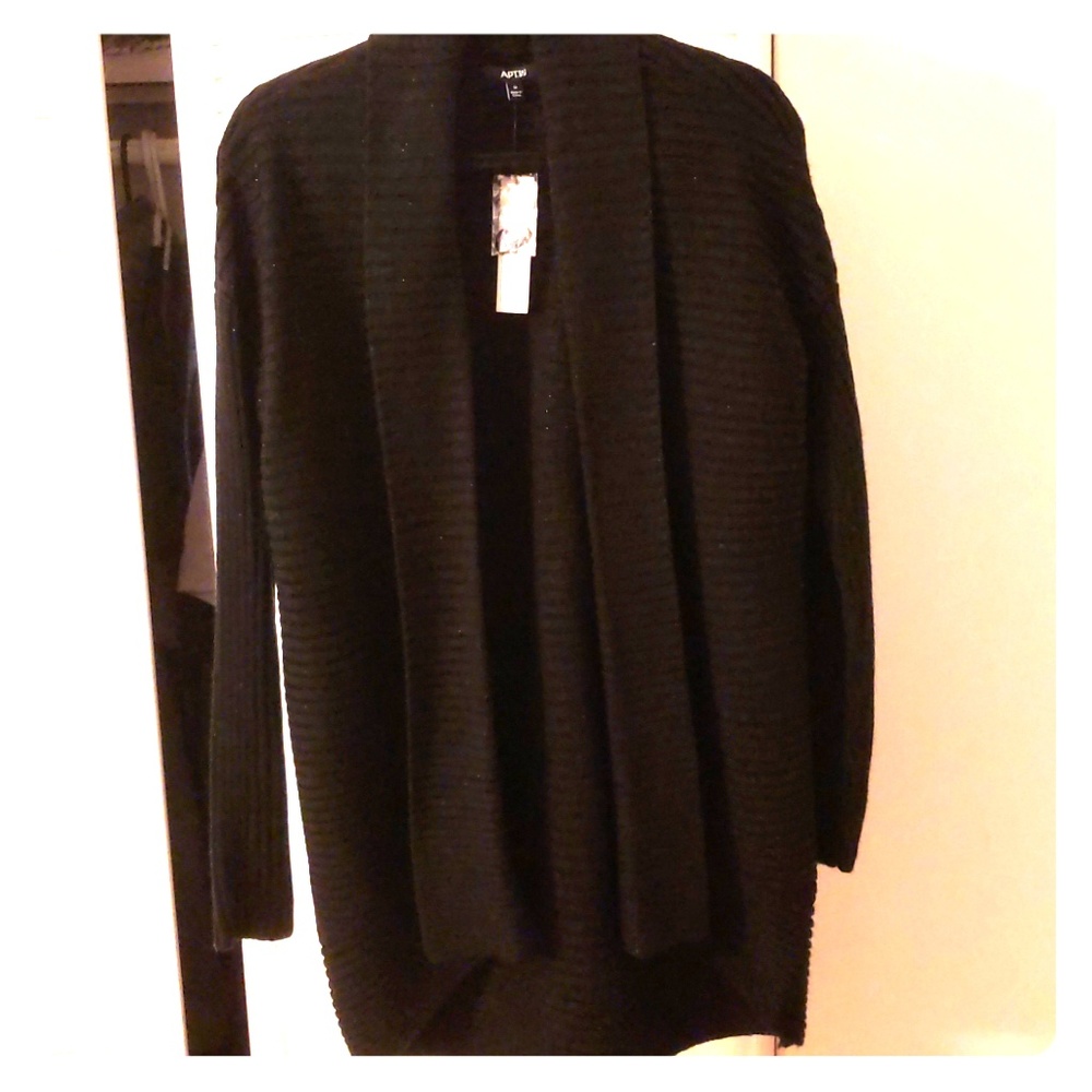 Sweater/Cardigan